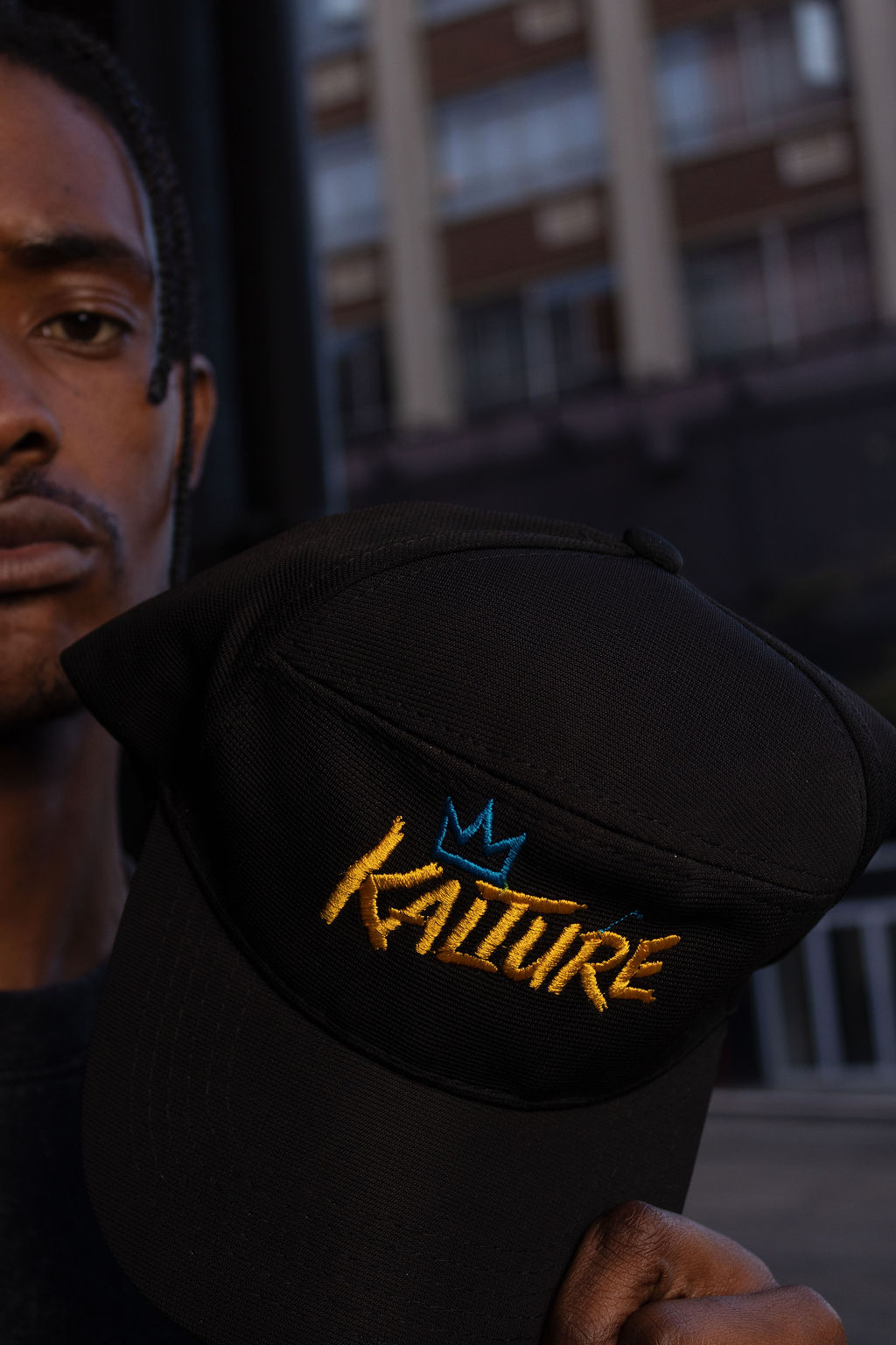KALTURE Cap close detail